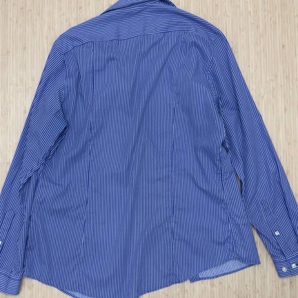 H&M Striped Button Down - Size M - Picture 5 of 5